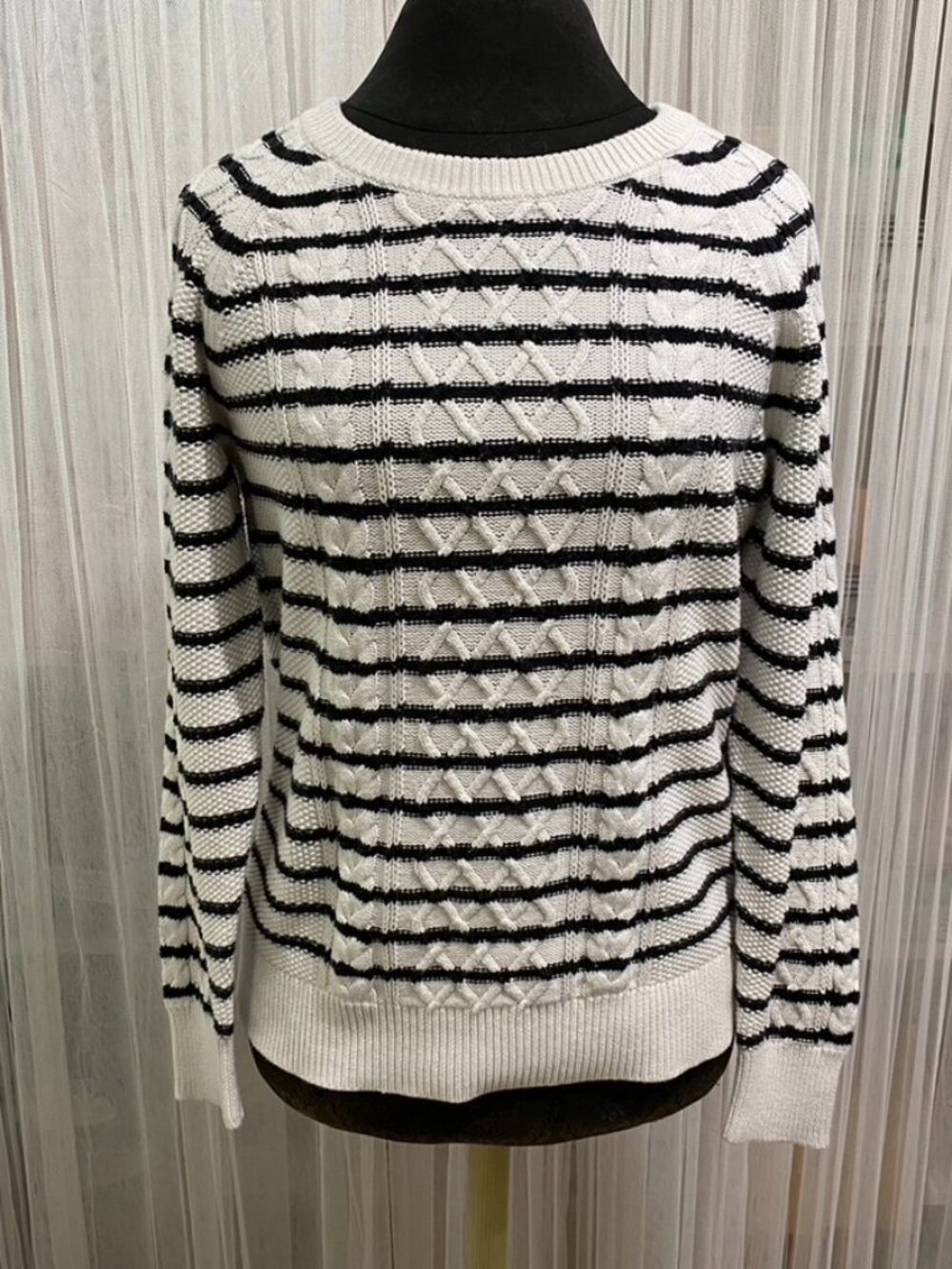 GAP Women’s Cable Knit Sweater Crew Neck Size M Striped Fisherman 100% Cotton